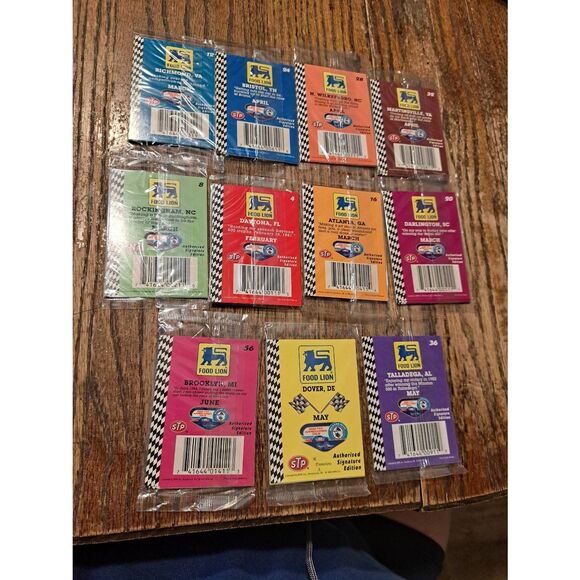 Lot 11 Sealed 1992 Richard Petty Fan Appreciation Tour NASCAR Trading Cards - Picture 1 of 2